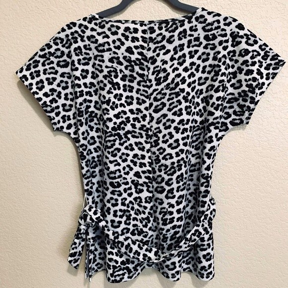 Ann Taylor Factory black knit top snow Leopard print blouse with a belt size SP - Picture 2 of 9